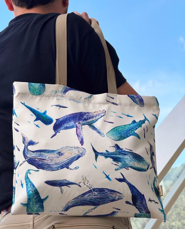 Tote Bag Ilustrada de Ballena Jorobada y Tiburón Ballena